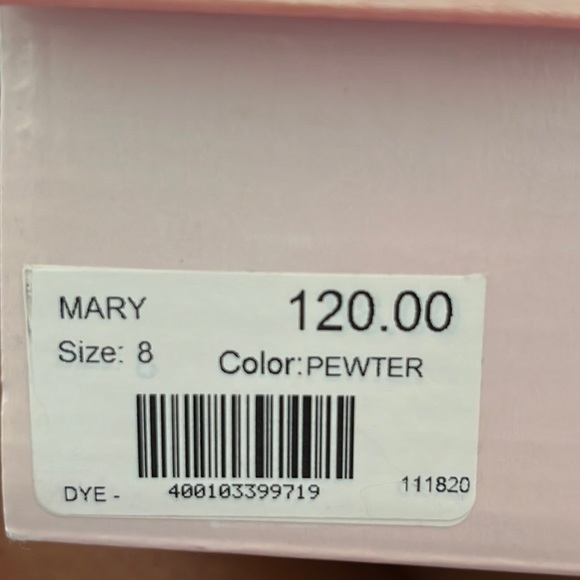 I’m selling my prom shoes - Picture 2 of 3